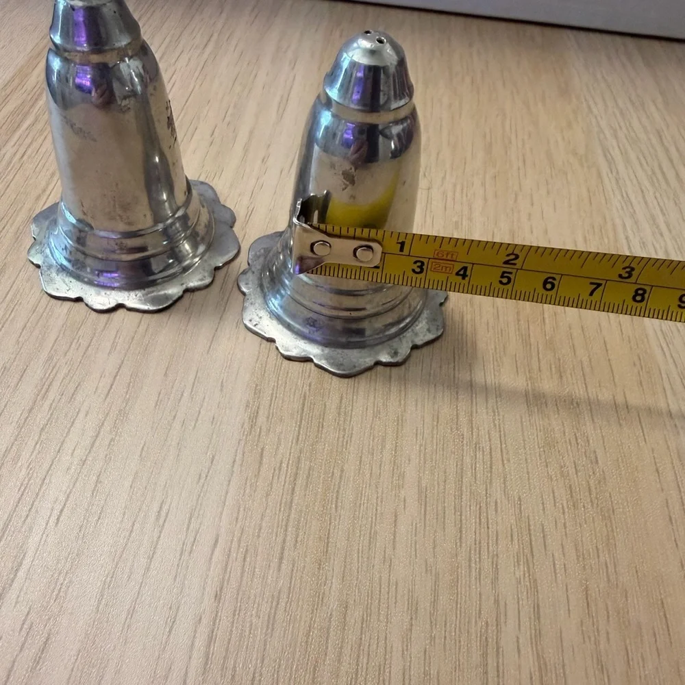 Vintage‎ Kirk Stieff Capella Pewter 927 Salt & Pepper Shakers Set 3-Inch Marked